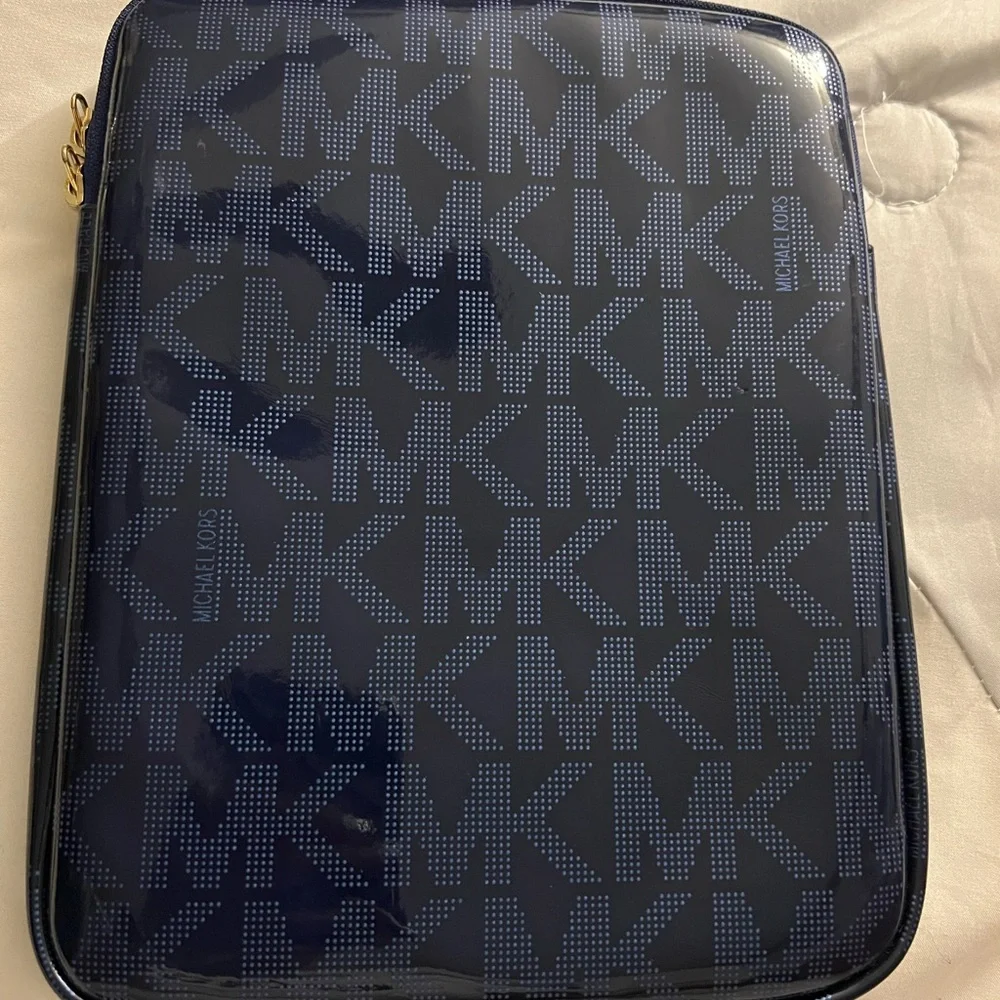 Michael Kors iPad case 10”